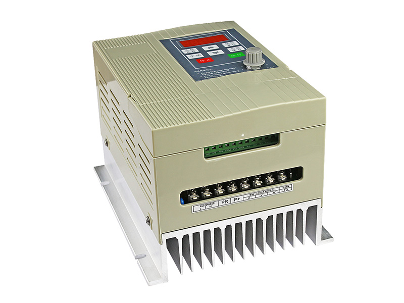 3000H通用變頻器，三相通用變頻器，變頻器生產(chǎn)廠家，變頻器價格